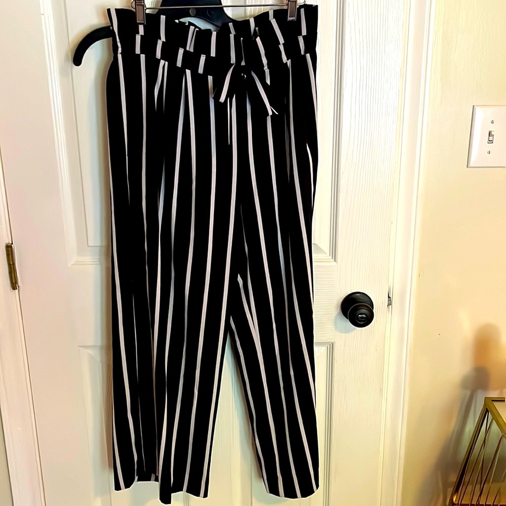 Black & white paper bag pants